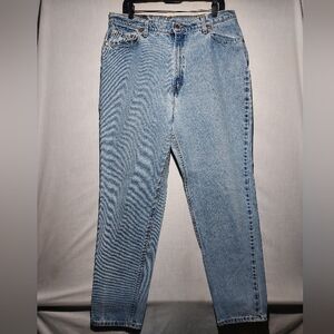 Vintage Levi's 512 Slim Taper‎ Made In The USA Womens Lightwash Jeans Size 18